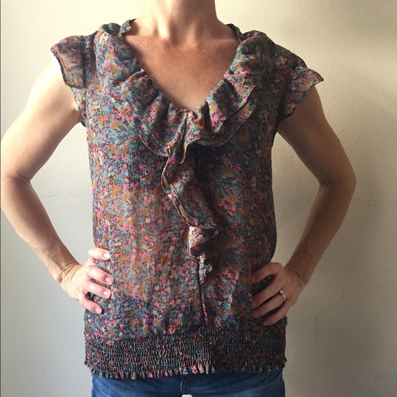 Super cute sheer polyester floral blouse - small - Picture 1 of 4
